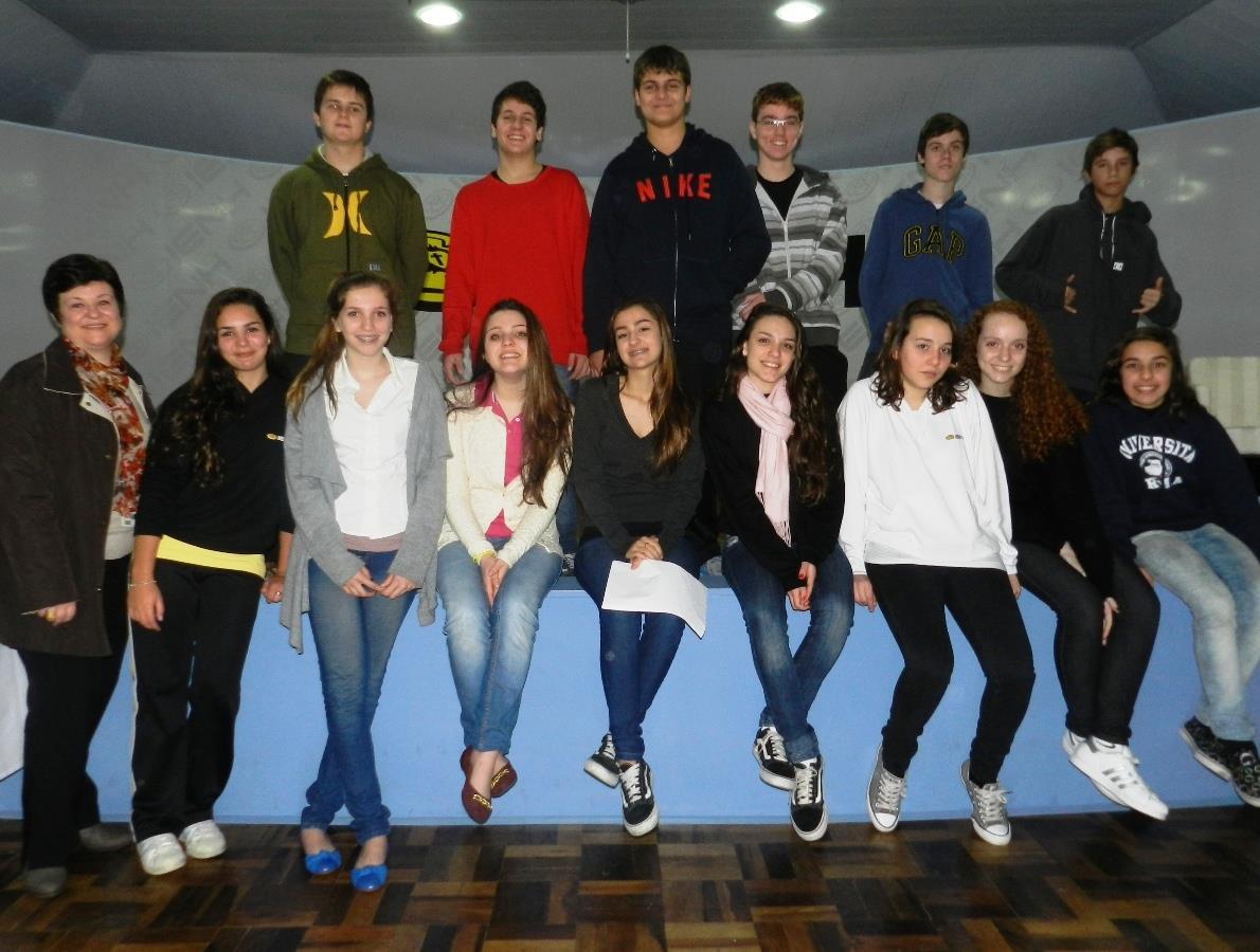 Estudantes da 8ª série A realizam adaptação de Romeu e Julieta