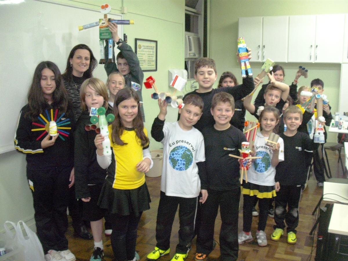Monitores Ecológicos assistem Teatro e valorizam ainda mais a reciclagem