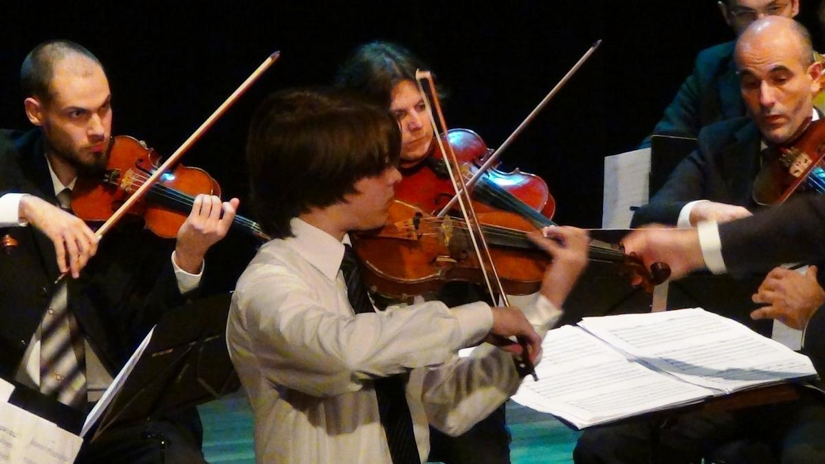Estudante da IENH realiza Recital de Violino