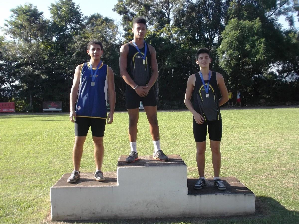 IENH conquista 13 medalhas no Troféu Ivoti de Atletismo