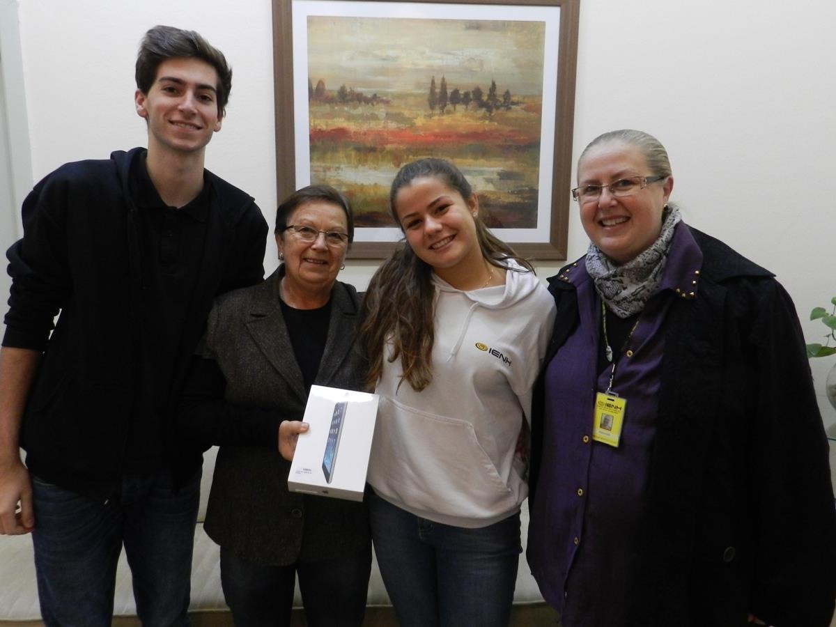 GECA entrega prêmio da Rifa