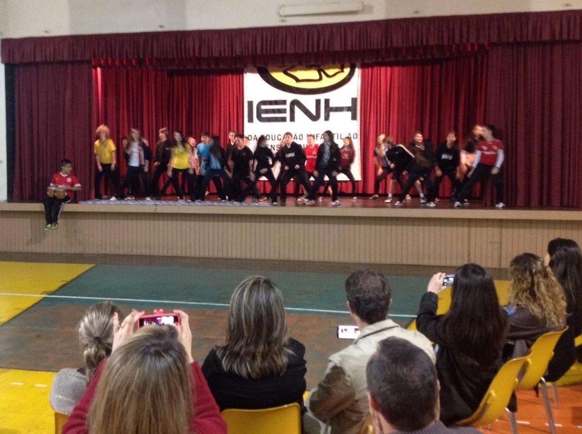 7º ano C apresenta projeto do 1º semestre