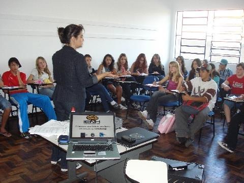 Líderes escolares do Município de Igrejinha participam de Curso de Extensão