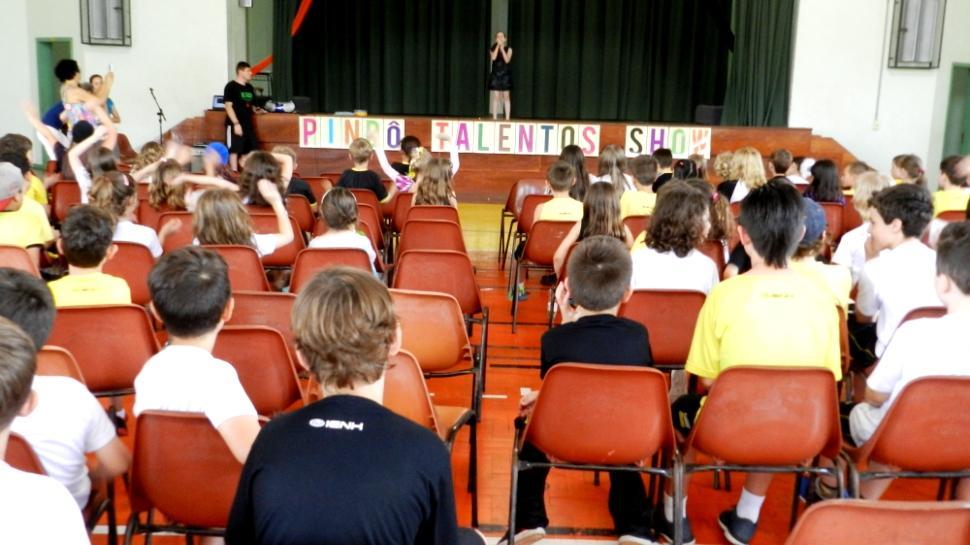 Pindô Talentos Show reúne alunos