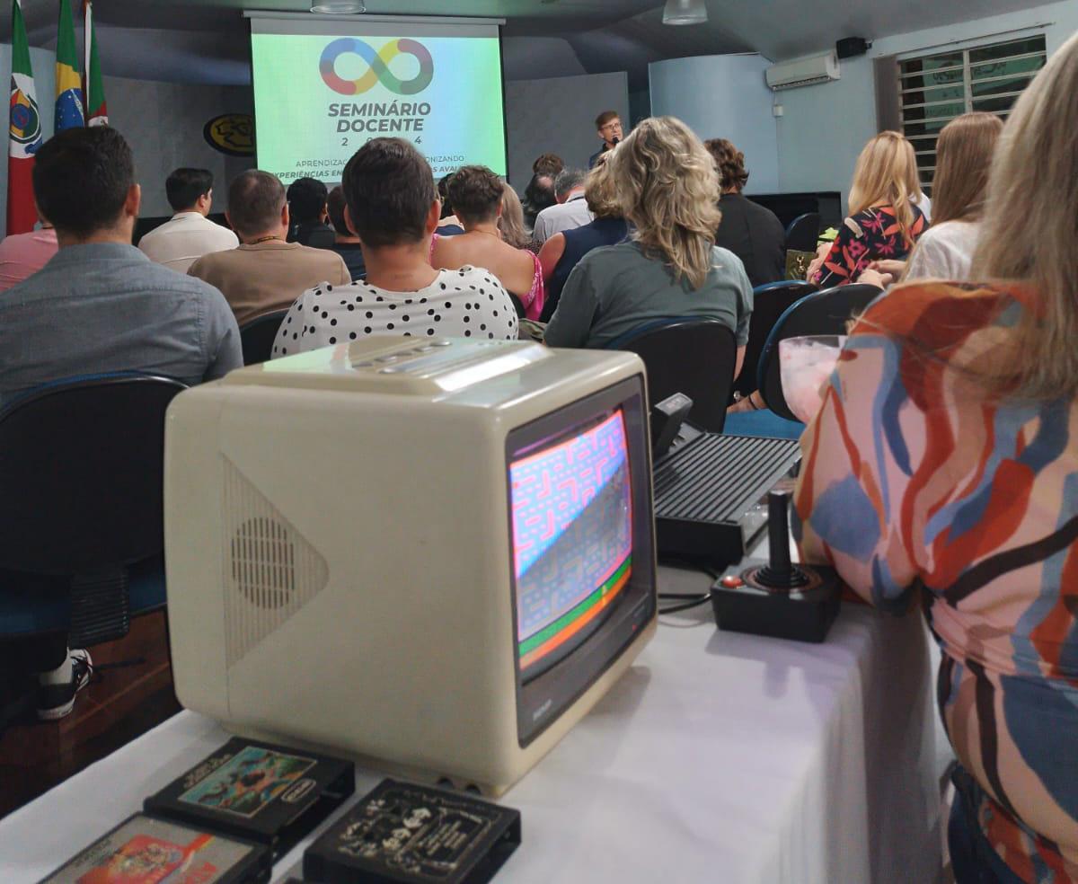 Professores dos Cursos Técnicos e Superiores Participam do Seminário Docente 2024