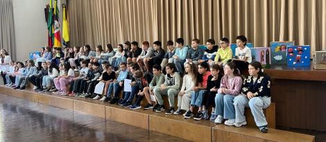 Turmas do Year 4 da Unidade Oswaldo Cruz realizam a produção de livros digitais Turmas do Year 4 da Unidade Oswaldo Cruz realizam a produção de livros digitais