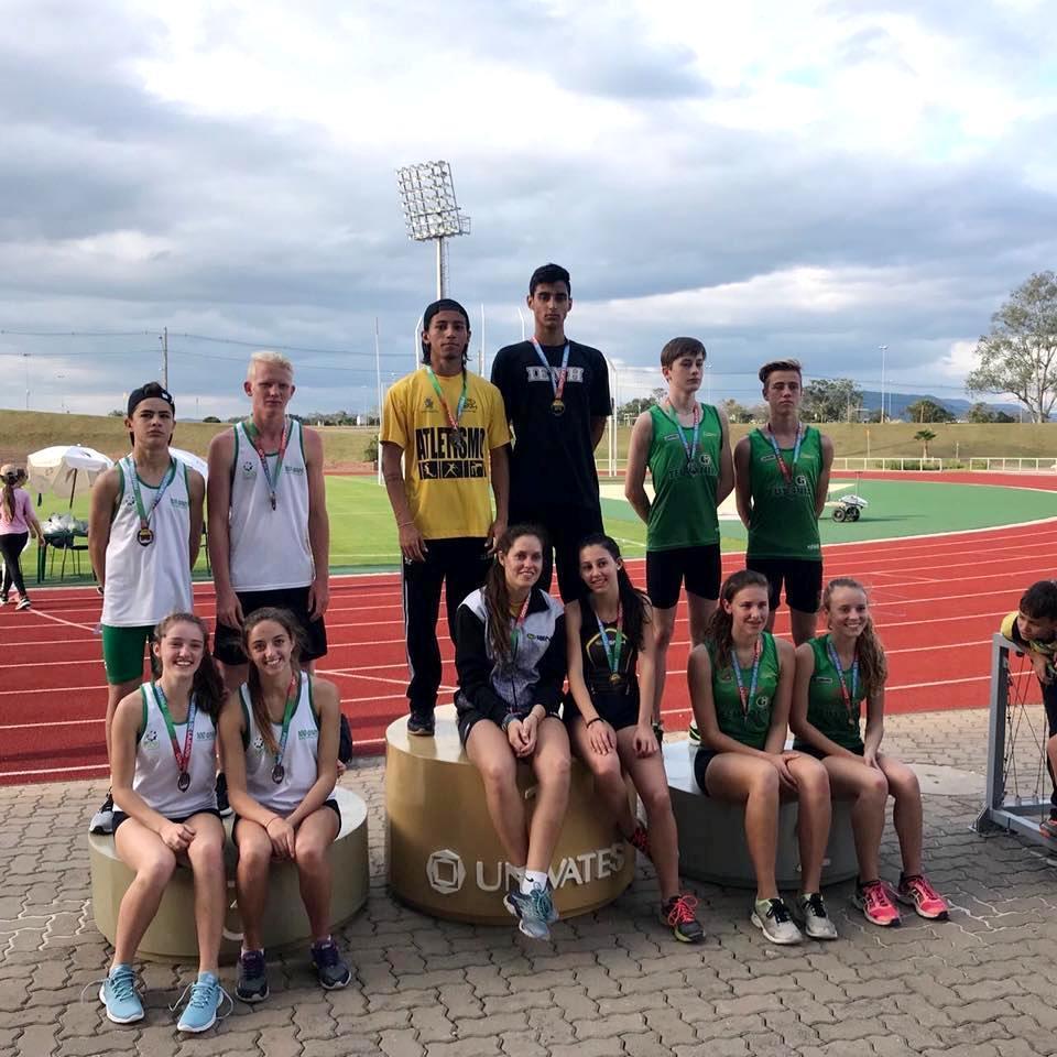 Atletismo da IENH conquista 54 medalhas no Troféu IENH de Atletismo -  Educação Básica - Portal IENH